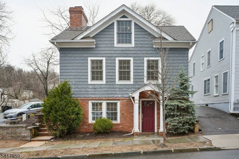 35 Dehart St - Photo 1