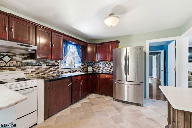 32 Valley View Dr - Photo 1