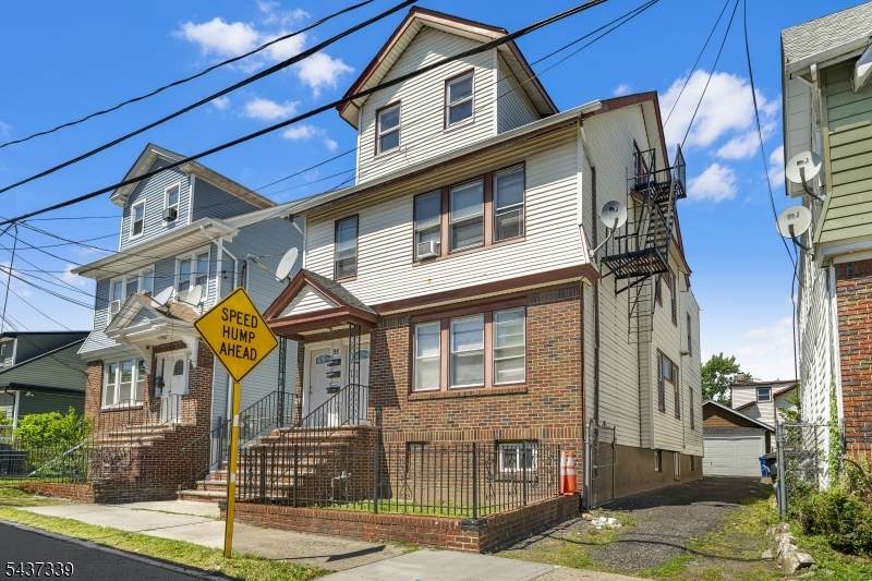98 Delmar Pl - Photo 1