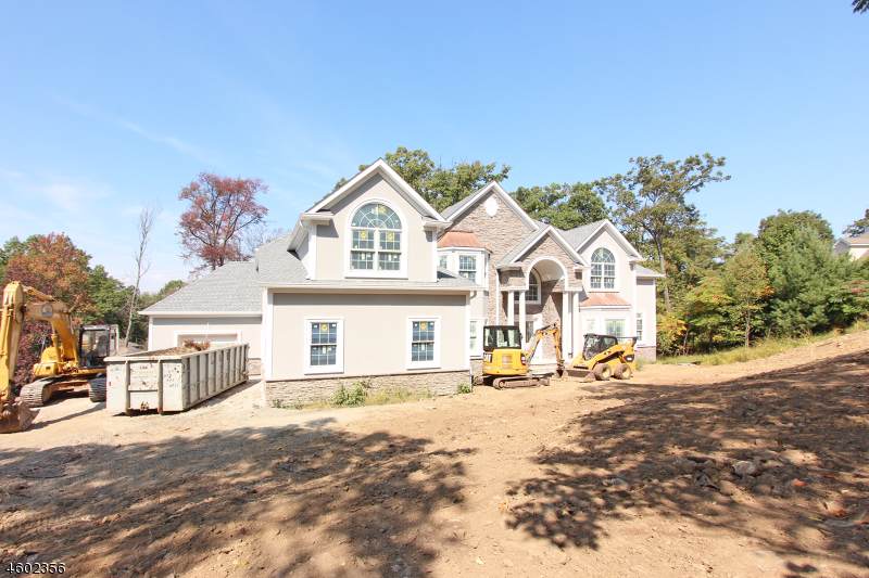 81 Eileen Dr - Photo 1