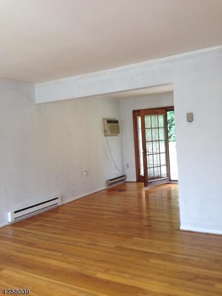 14 Linmor Ave - Photo 1