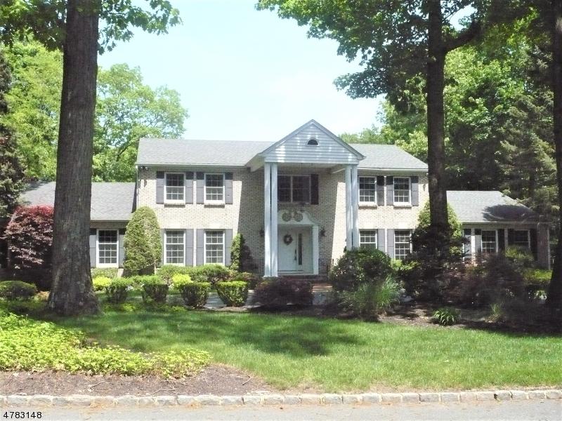13 Denise Dr - Photo 1