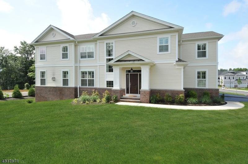 304 Monroe Ct - Photo 1