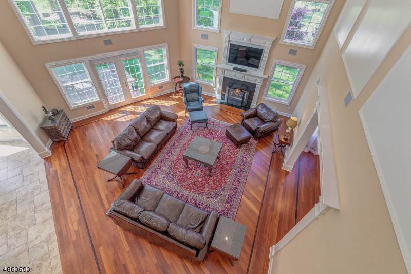 7 Adela Ct - Photo 1