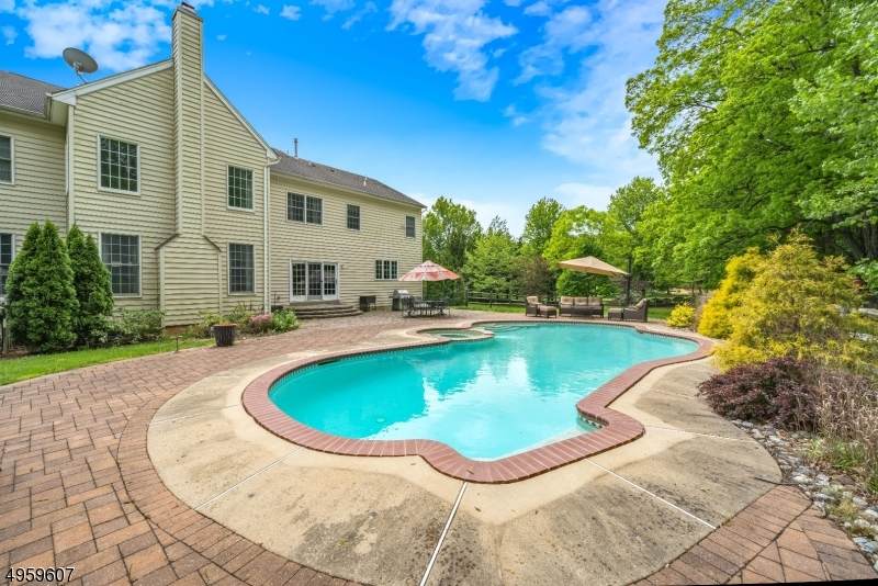 68 Fox Chase Ln - Photo 1