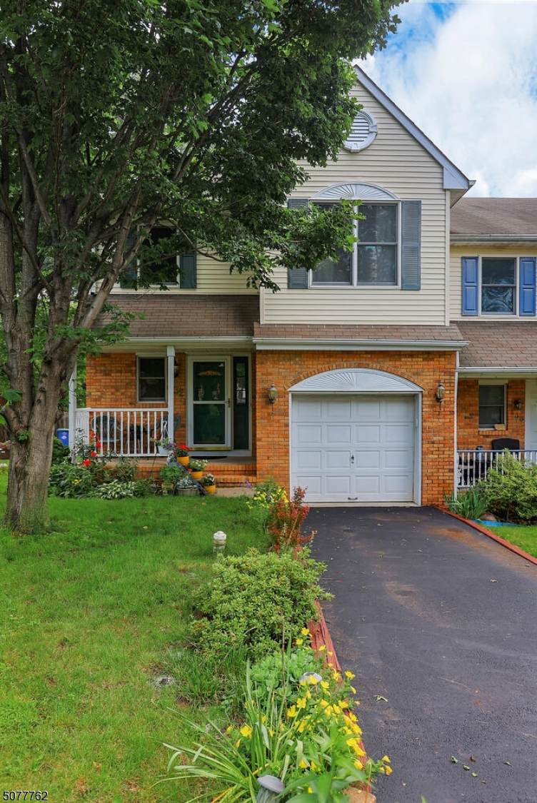 432 Raritan Ave - Photo 1