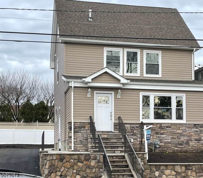 216 E Passaic Ave - Photo 1
