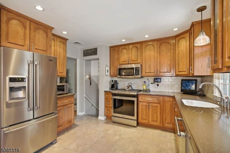 63 Minnehaha Blvd - Photo 1