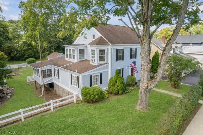 145 Main St - Photo 1
