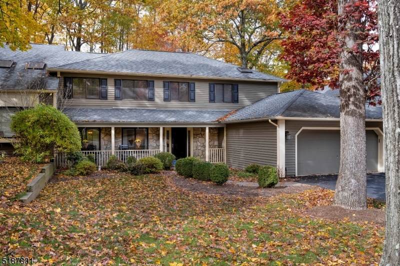 2 Hunters Cir - Photo 1