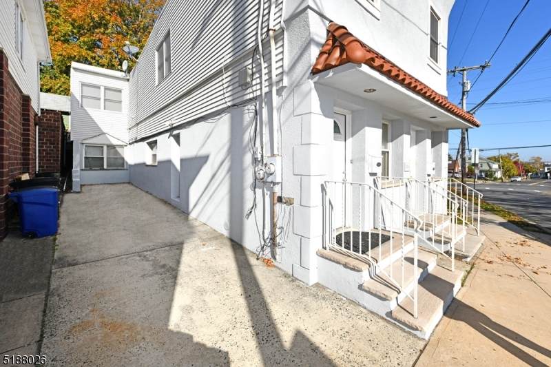 506 Washington Ave - Photo 1