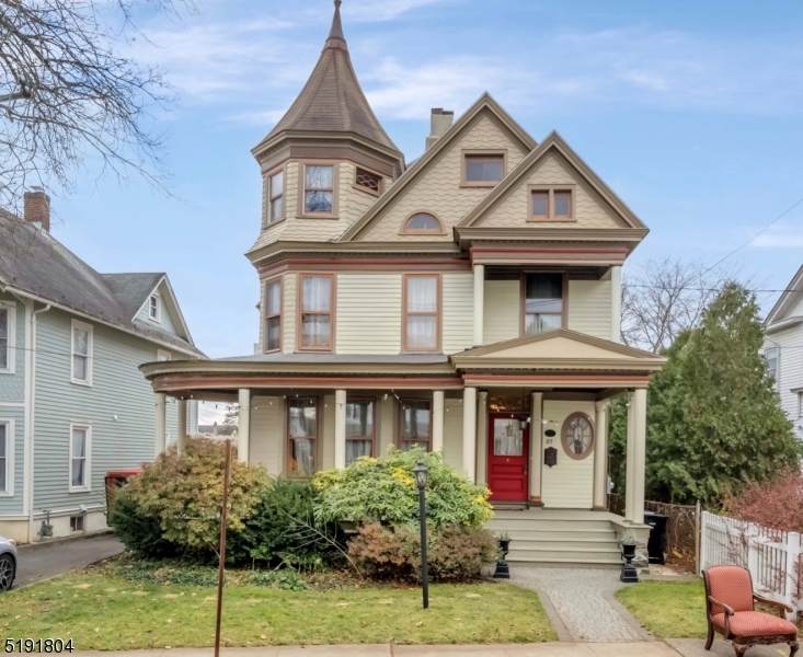 27 N Lincoln Ave - Photo 1