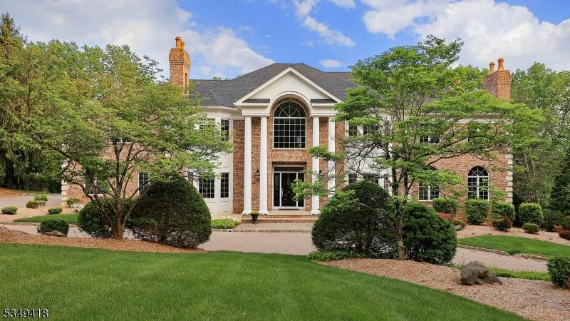 24 Glenview Dr - Photo 1