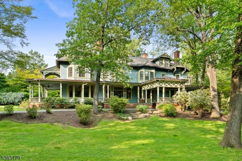 40 Highland Ave - Photo 1