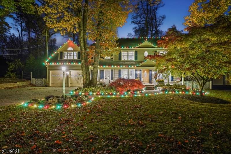 21 Spring St - Photo 1