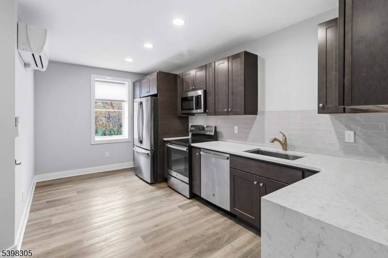 46 South Park Place Unit 2A - Photo 1