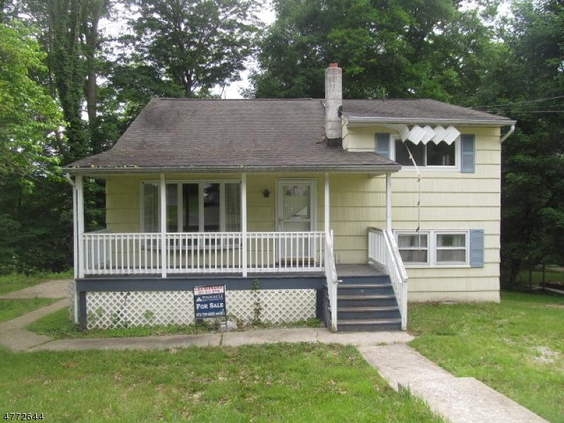 10 Adams Dr - Photo 1