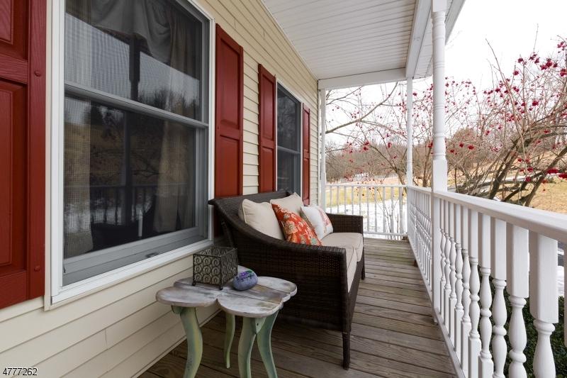 5 Logan Dr - Photo 1