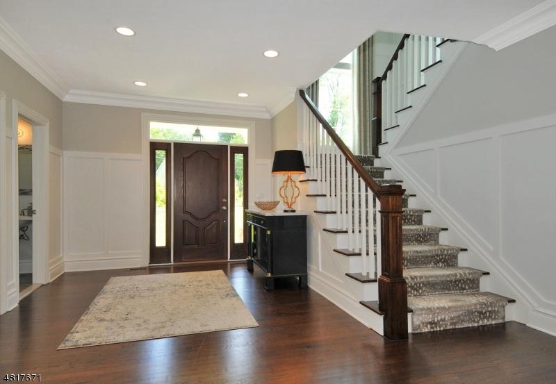 304 Monroe Ct - Photo 1