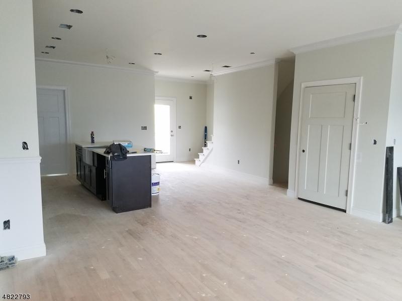 11 Chaz Way - Photo 1