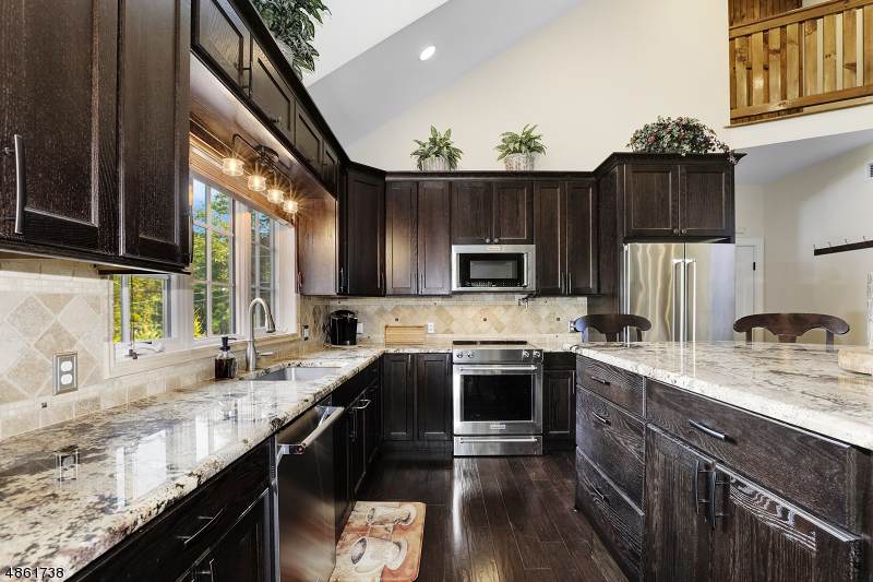 61 Compton Rd - Photo 1