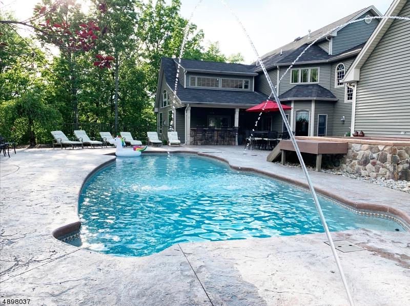 65 Gunn Road - Photo 1