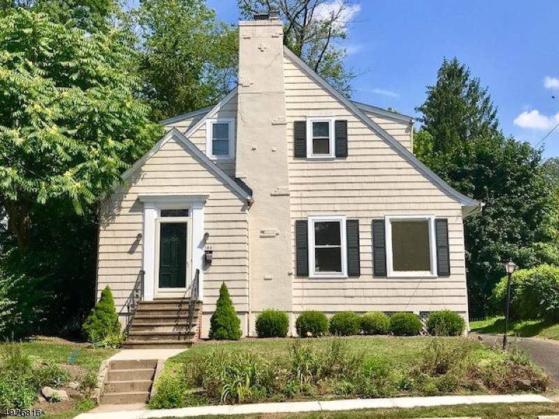 126 Center Ave - Photo 1