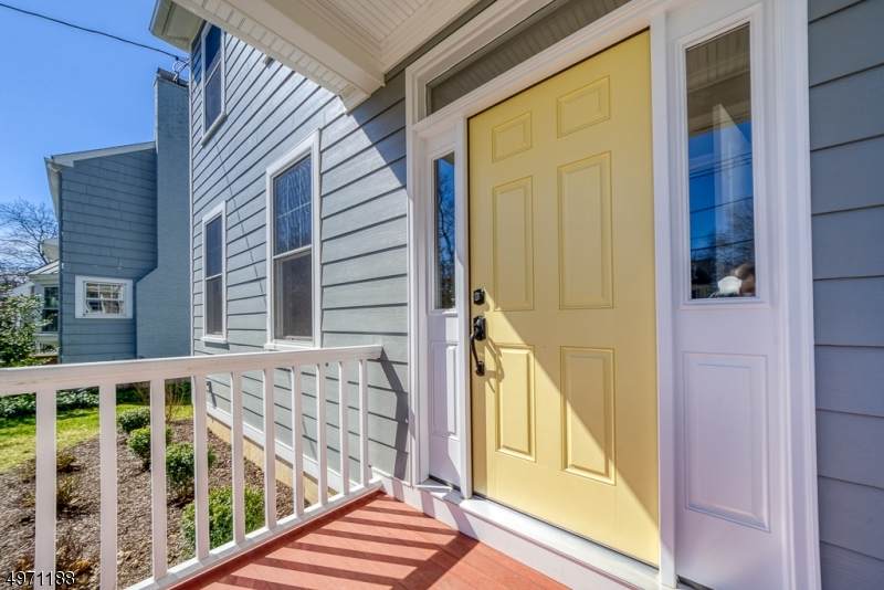 51 Hedges Ave - Photo 1
