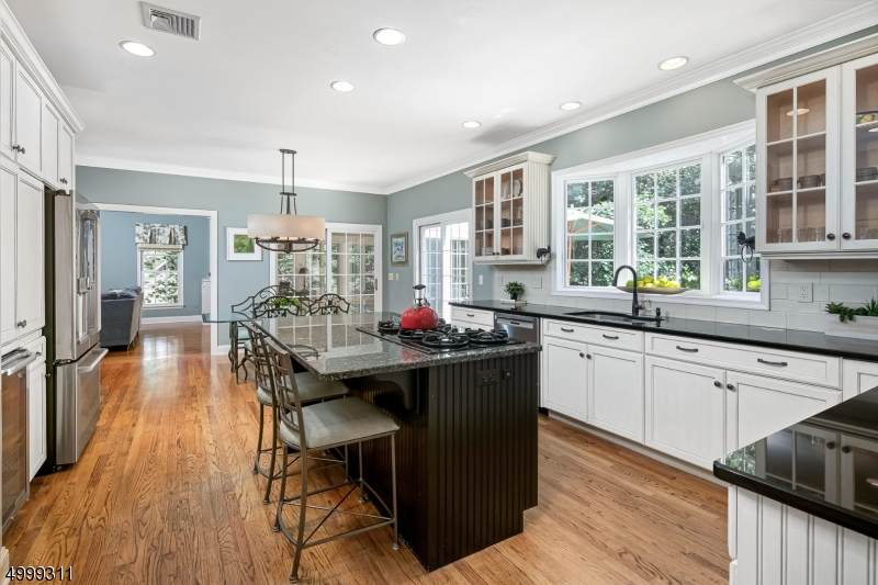 4 Byram Ct - Photo 1