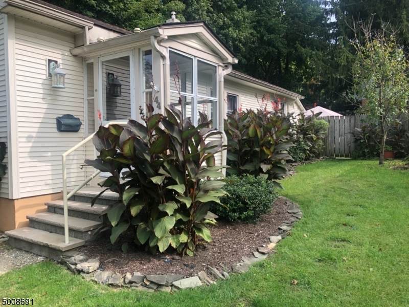44 Fowler St - Photo 1