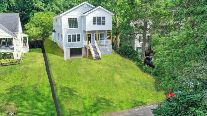 29 Woodlawn Dr - Photo 1