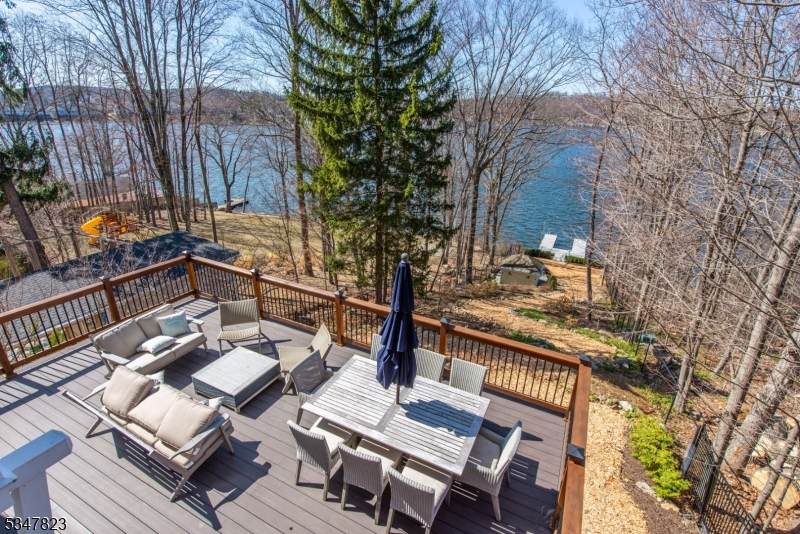 491 Windemere Ave - Photo 1