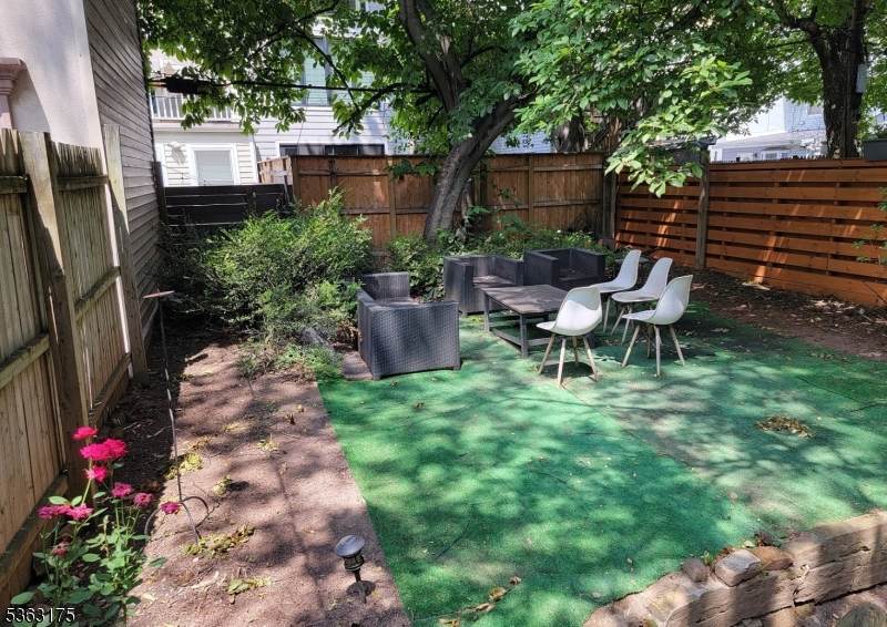 300 2Nd St - Photo 1