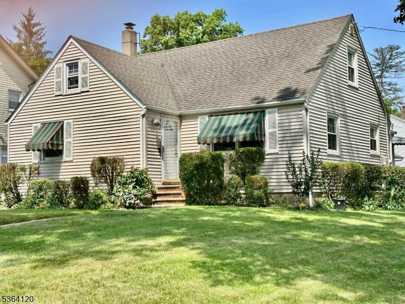 1221 Grant Ave - Photo 1