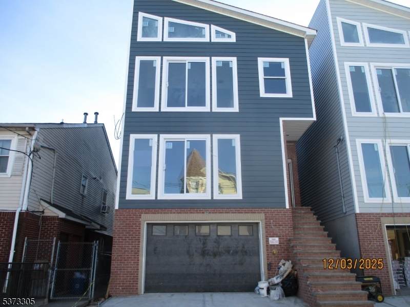 436 S 11Th St - Photo 1