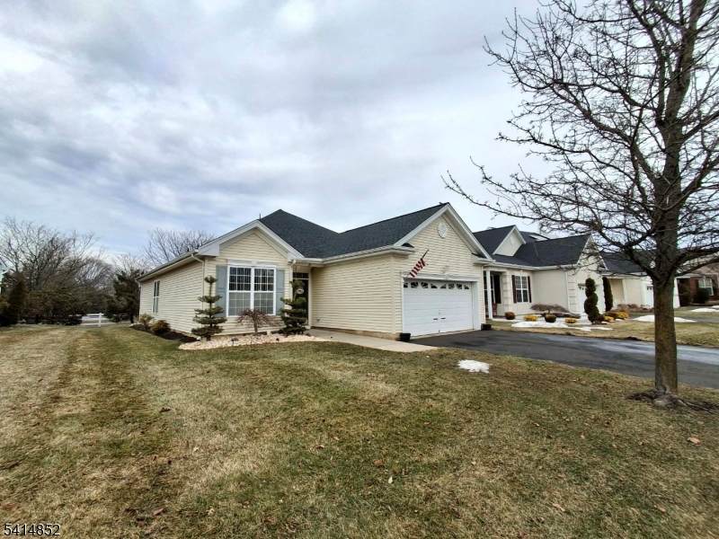 28 Prusakowski Blvd - Photo 1