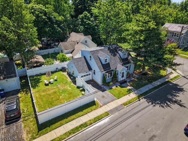 2254 Halsey St - Photo 1