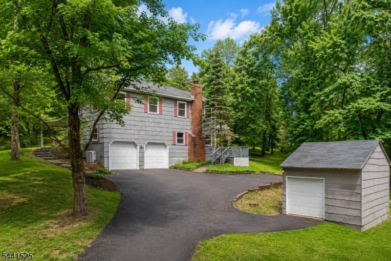 200 Hockenbury Rd - Photo 1