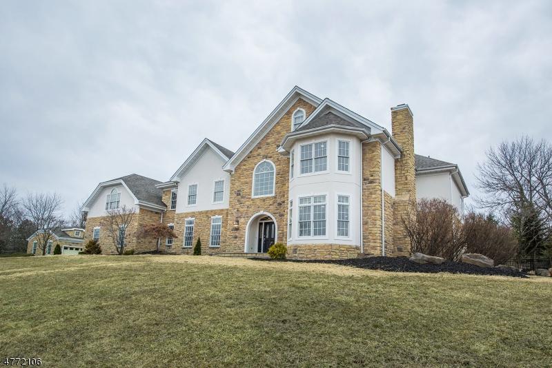 100 Windsor Dr - Photo 1