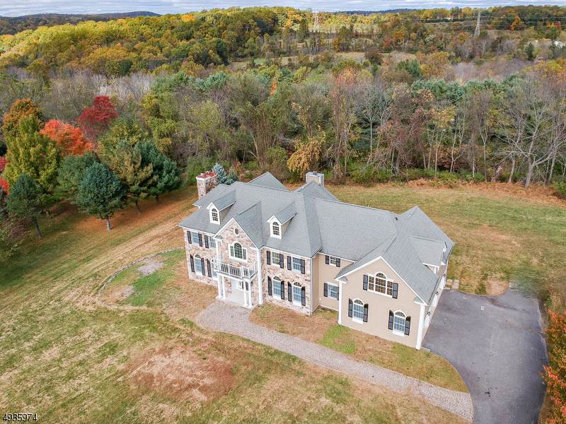 7 Charles Ct - Photo 1