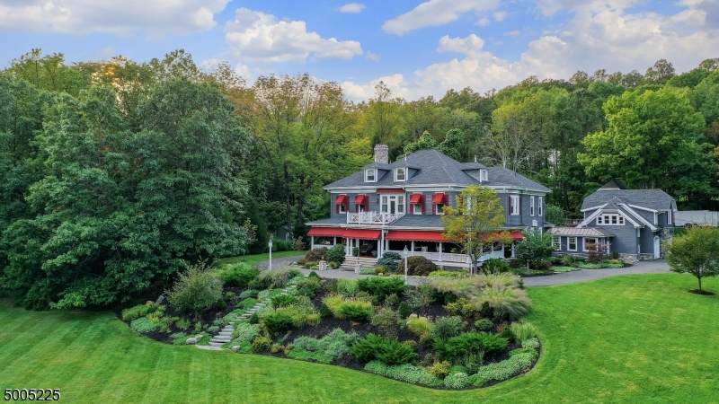 601 Valley Road - Photo 1