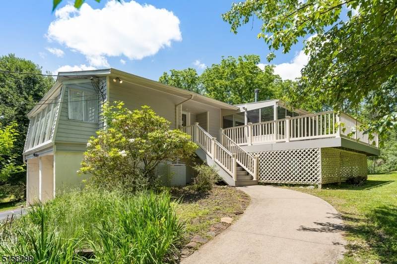 7 Pond Ln - Photo 1