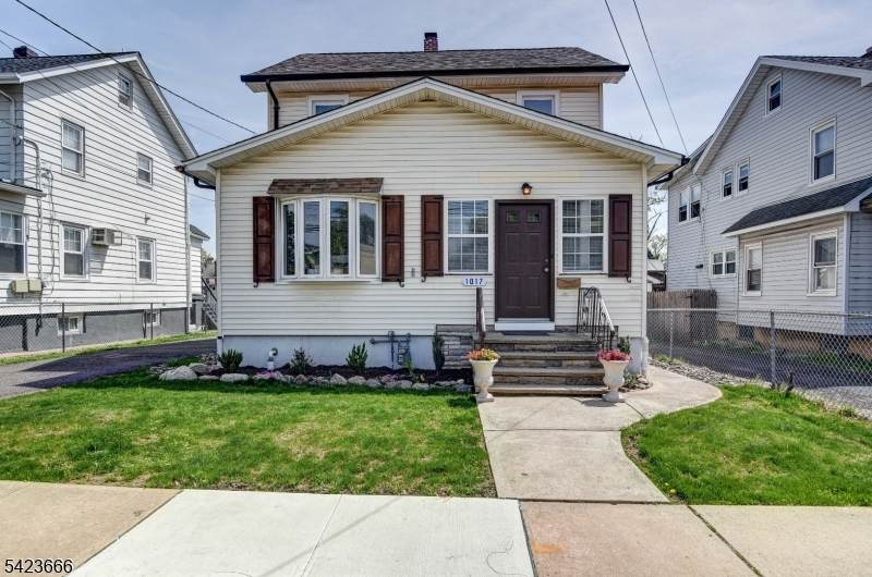 1017 Grandview Ave - Photo 1