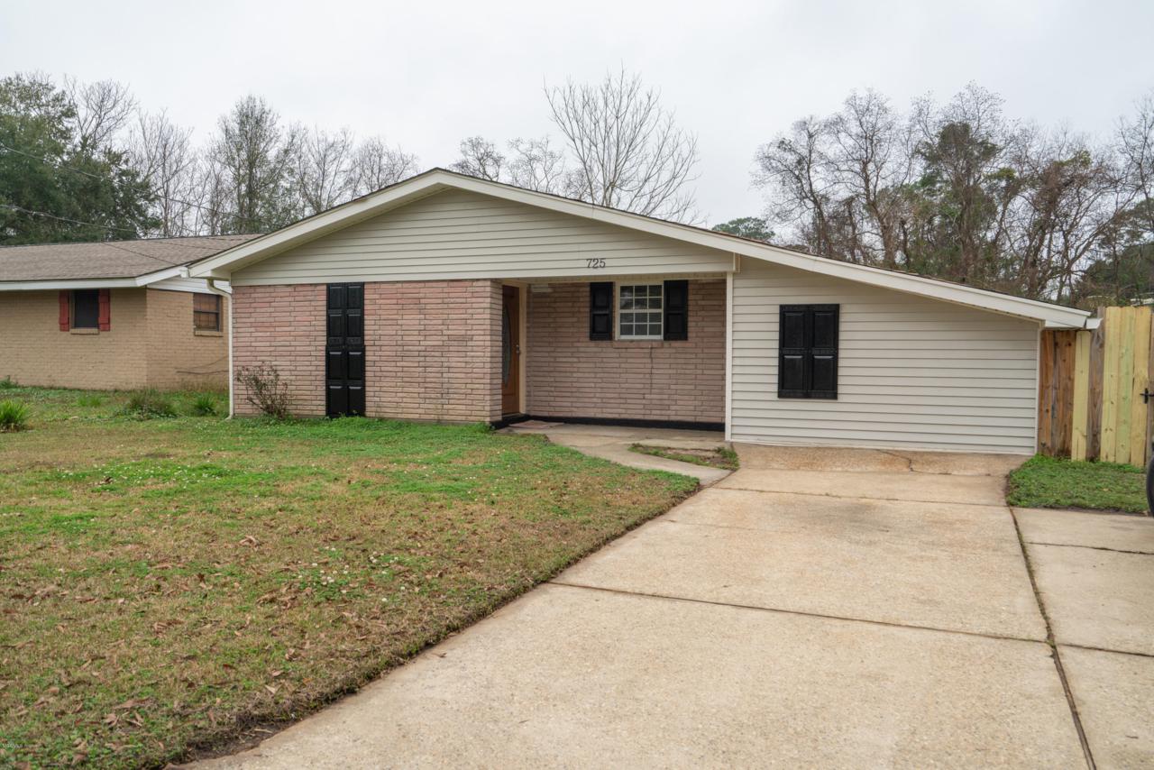 725 Carter Dr - Photo 1