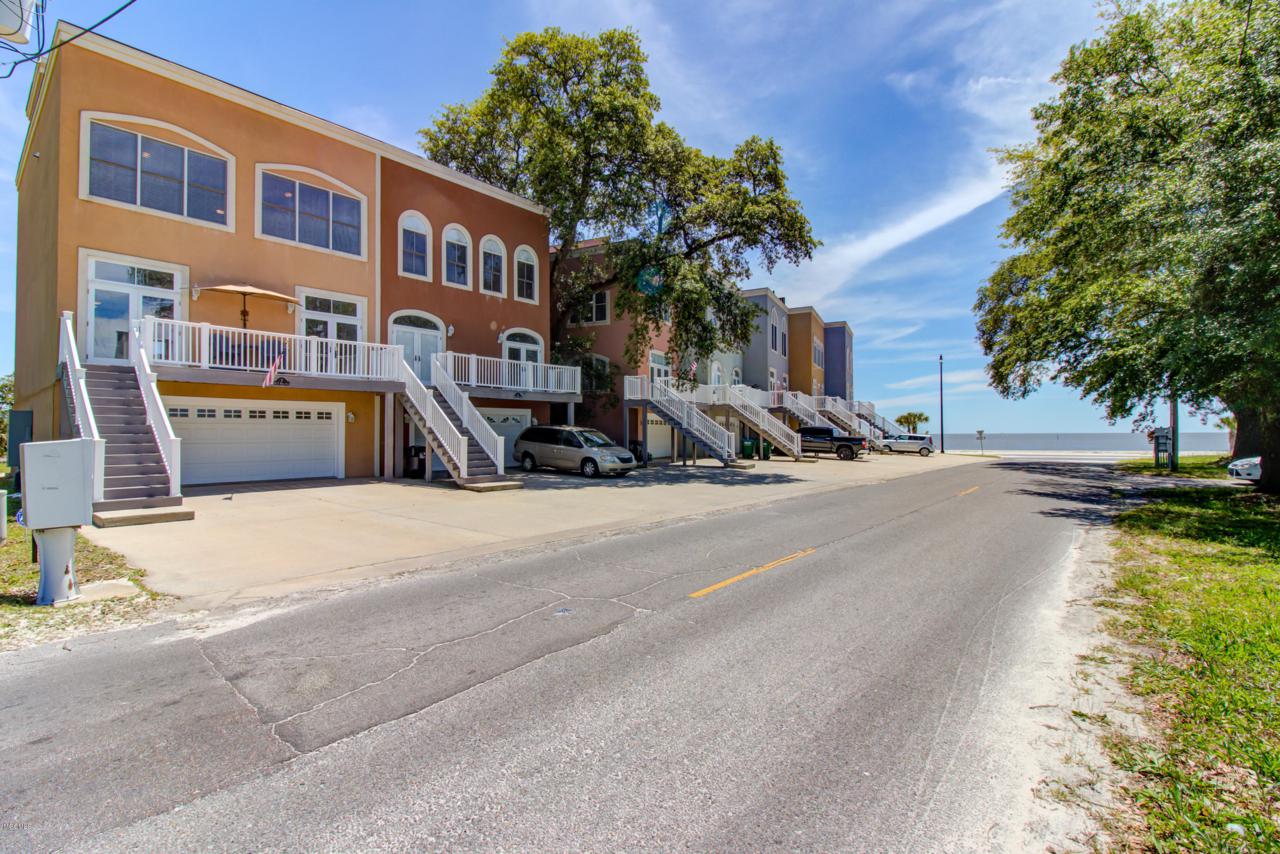 80 E Beach Blvd - Photo 1