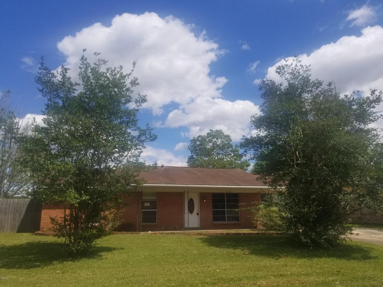 902 Birch Dr - Photo 1