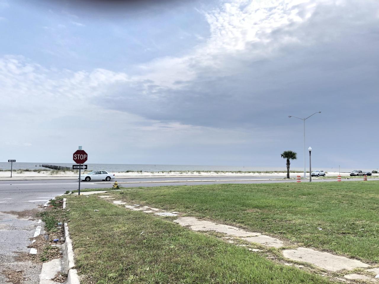 1530 Beach Blvd - Photo 1