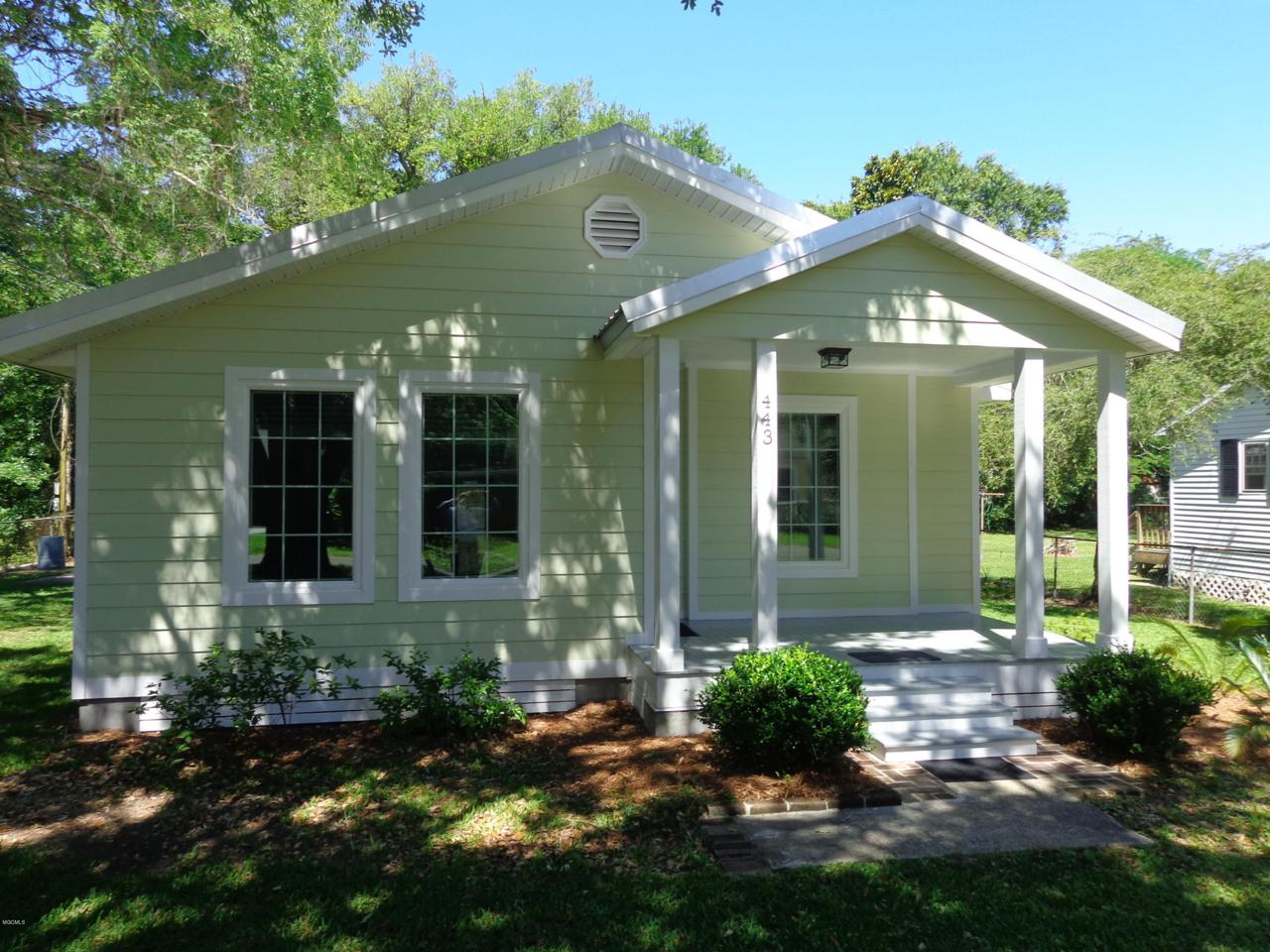 443 Oak Grove Ave - Photo 1
