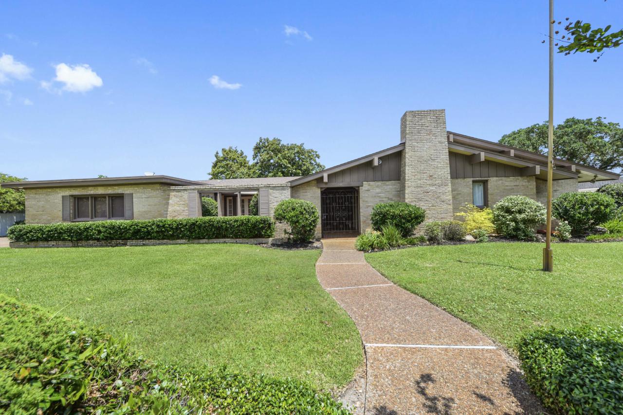 246 Southern Cir - Photo 1