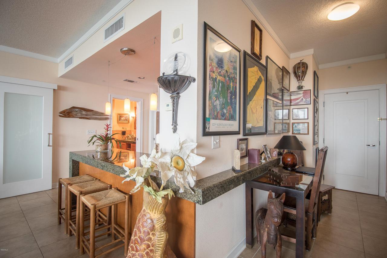 2060 Beach Blvd - Photo 1
